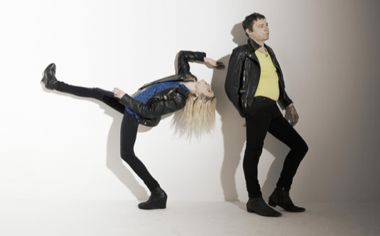  The Kills Revela nuevo video para 'Siberian Nights' en MUSICA.  Chicas Rockeras!