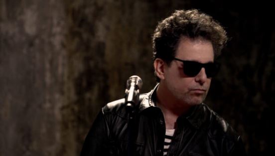 Andrés Calamaro estrena Volumen 11 en MUSICA.  Chicas Rockeras!