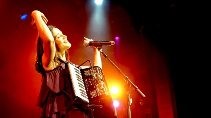 JULIETA VENEGAS TERMINÓ SU GIRA “PARTE MÍA TOUR” EN BRASIL. en MUSICA.  Chicas Rockeras!