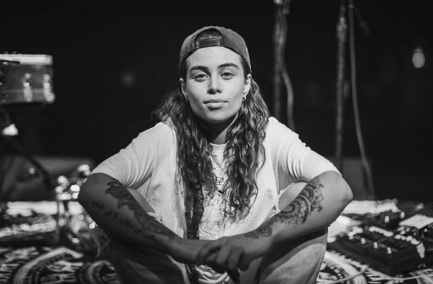 TASH SULTANA  Se presentará en Lollapalooza Chile, Brasil y Argentina en EVENTOS.  Chicas Rockeras!