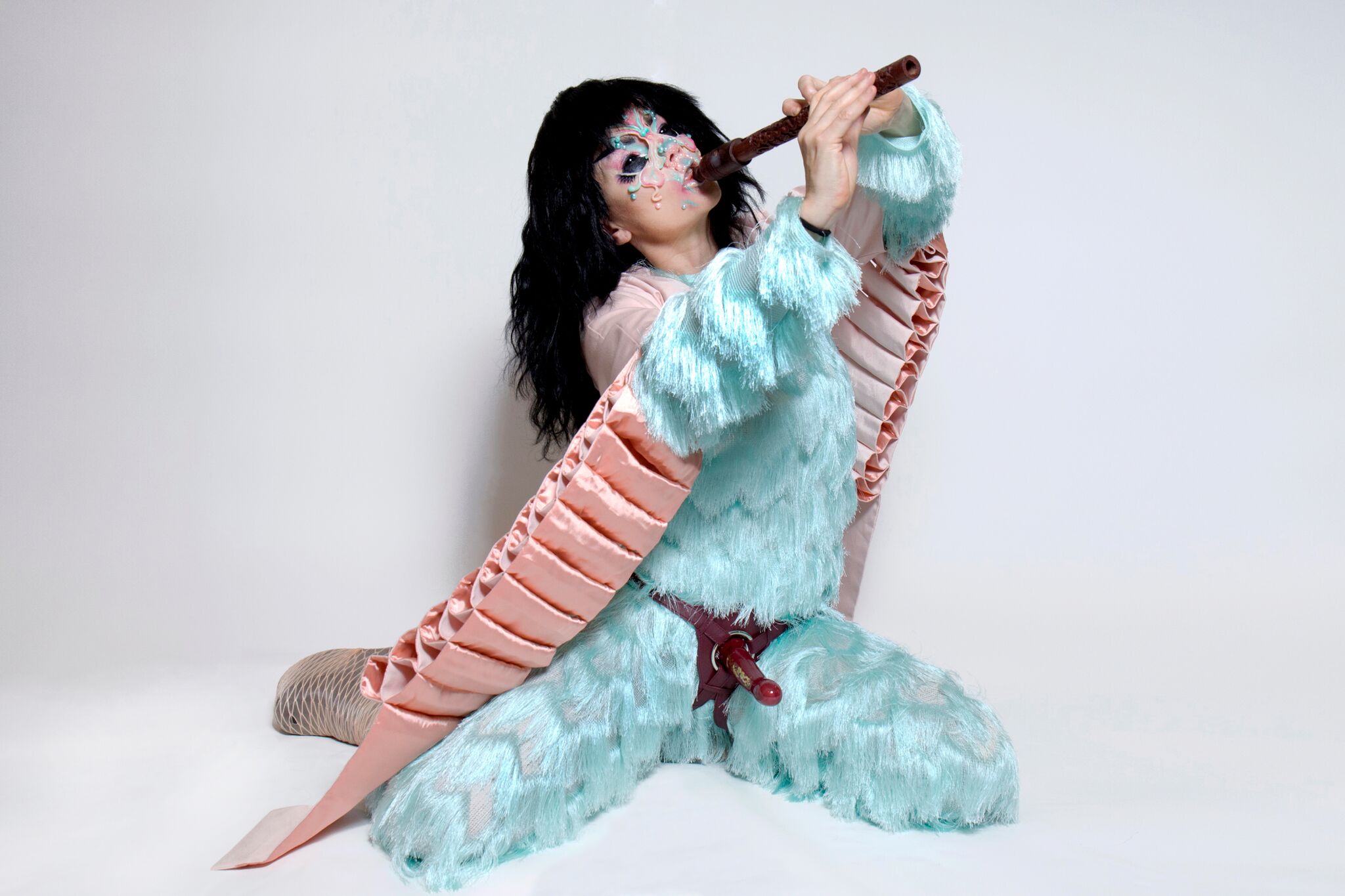 UTOPIA, el nuevo disco de Björk en MUSICA.  Chicas Rockeras!