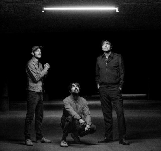  PETER BJORN AND JOHN Anuncia octavo álbum de estudio, Darker Days en MUSICA.  Chicas Rockeras!