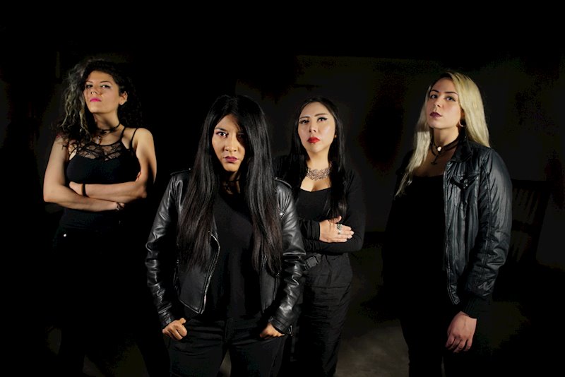  INTROTYL anuncia su monumental regreso y arremete con su nuevo sencillo Abyss en MUSICA.  Chicas Rockeras!