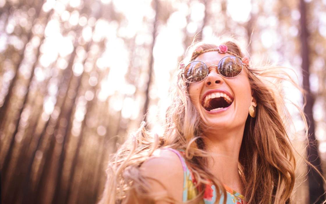 Lentes redondos: una mirada a su historia y estilo en MODA Y BELLEZA.  Chicas Rockeras!