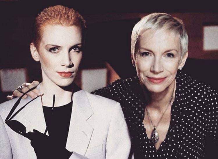 ROCKSTAR 10 YEAR CHALLENGE: Annie Lennox