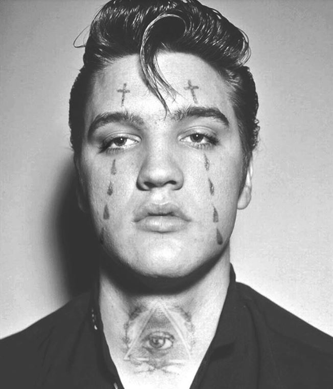 REBELDES TATUADOS DE LA EPOCA DORADA DEL CINE: ELVIS PRESLEY