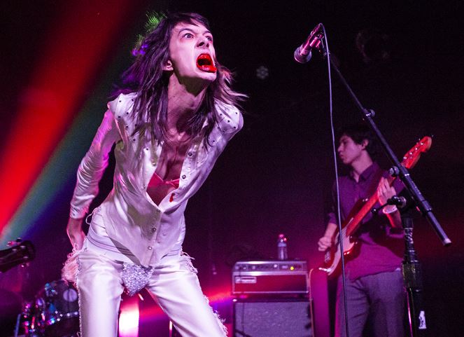 STARCRAWLER debuta con 'ANTS'