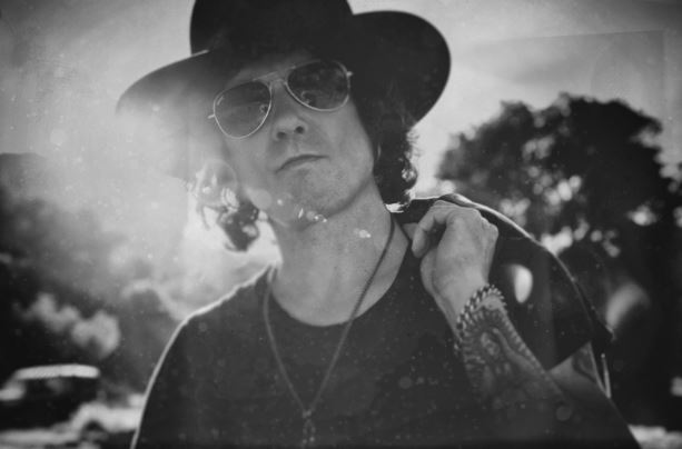 BUNBURY No 1 en ventas en España y México con Expectativas y Gira Ex-Tour 17-18