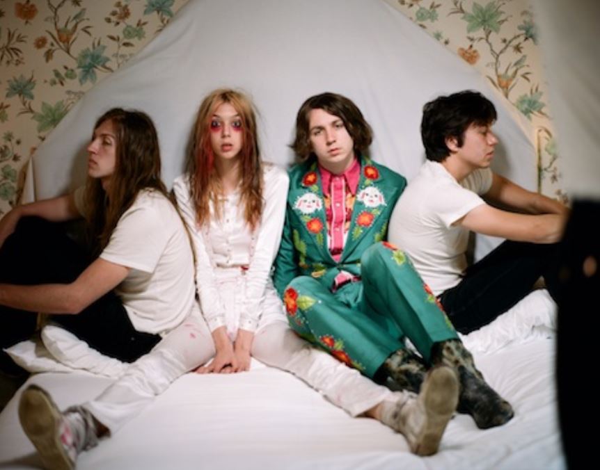 STARCRAWLER ANUNCIA SU SEGUNDO LP DEVOUR