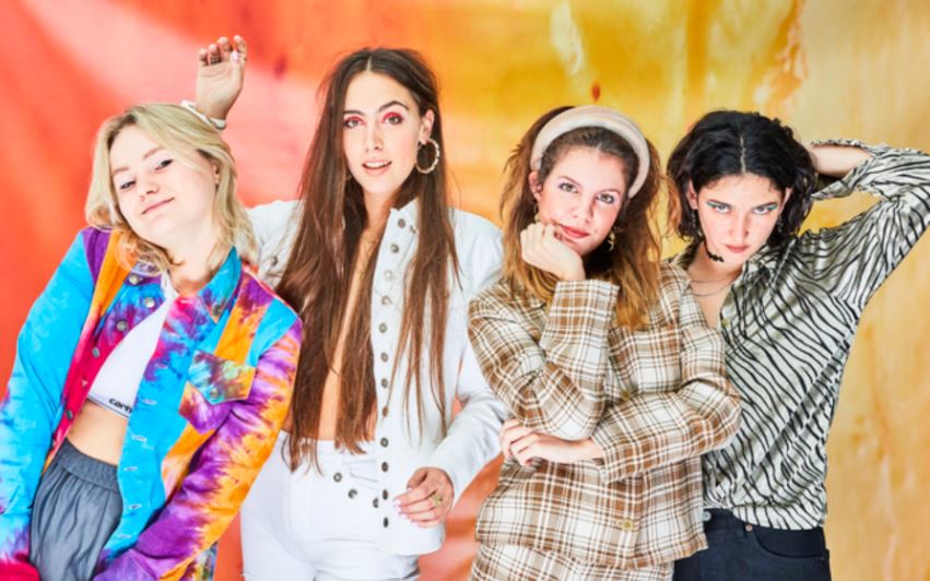 HINDS REGRESA CON 'RIDING SOLO'